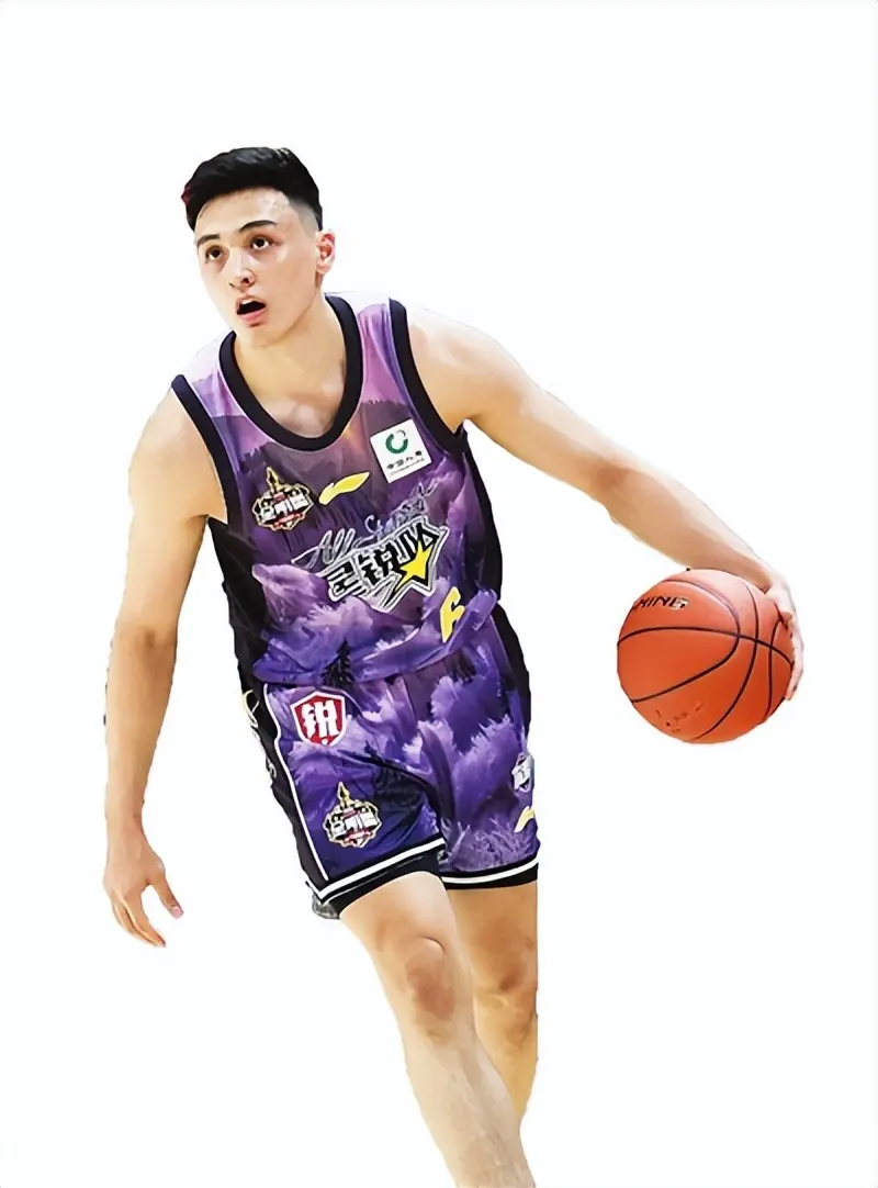 div, 个篮板球和 div, 个篮板球和