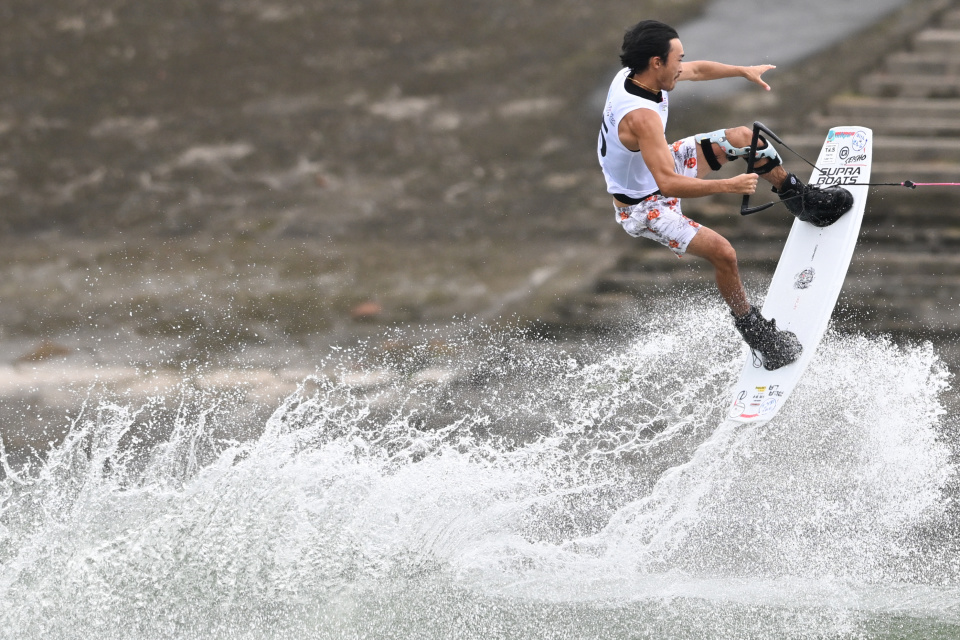 他获得亚军 他获得亚军