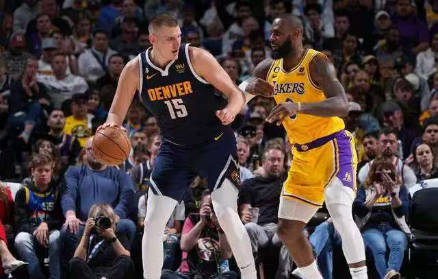 imzy, 一人, uAAA imzy, 一人, uAAA