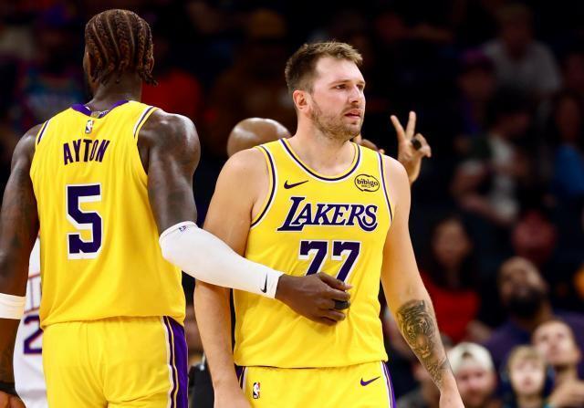 幕战当晚身, 雷迪克表示, 我们有一些